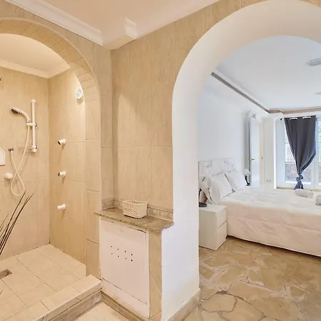 Beexclusive Адехе