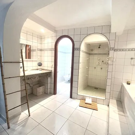 Beexclusive Lejlighed *