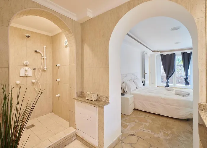 Beexclusive Адехе